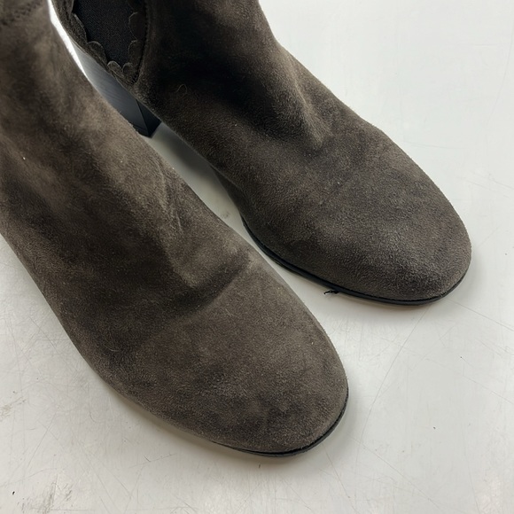 Kate Spade Scalloped Trim Heeled Chelsea Boots - Size 8 - G86-4 - Picture 4 of 8